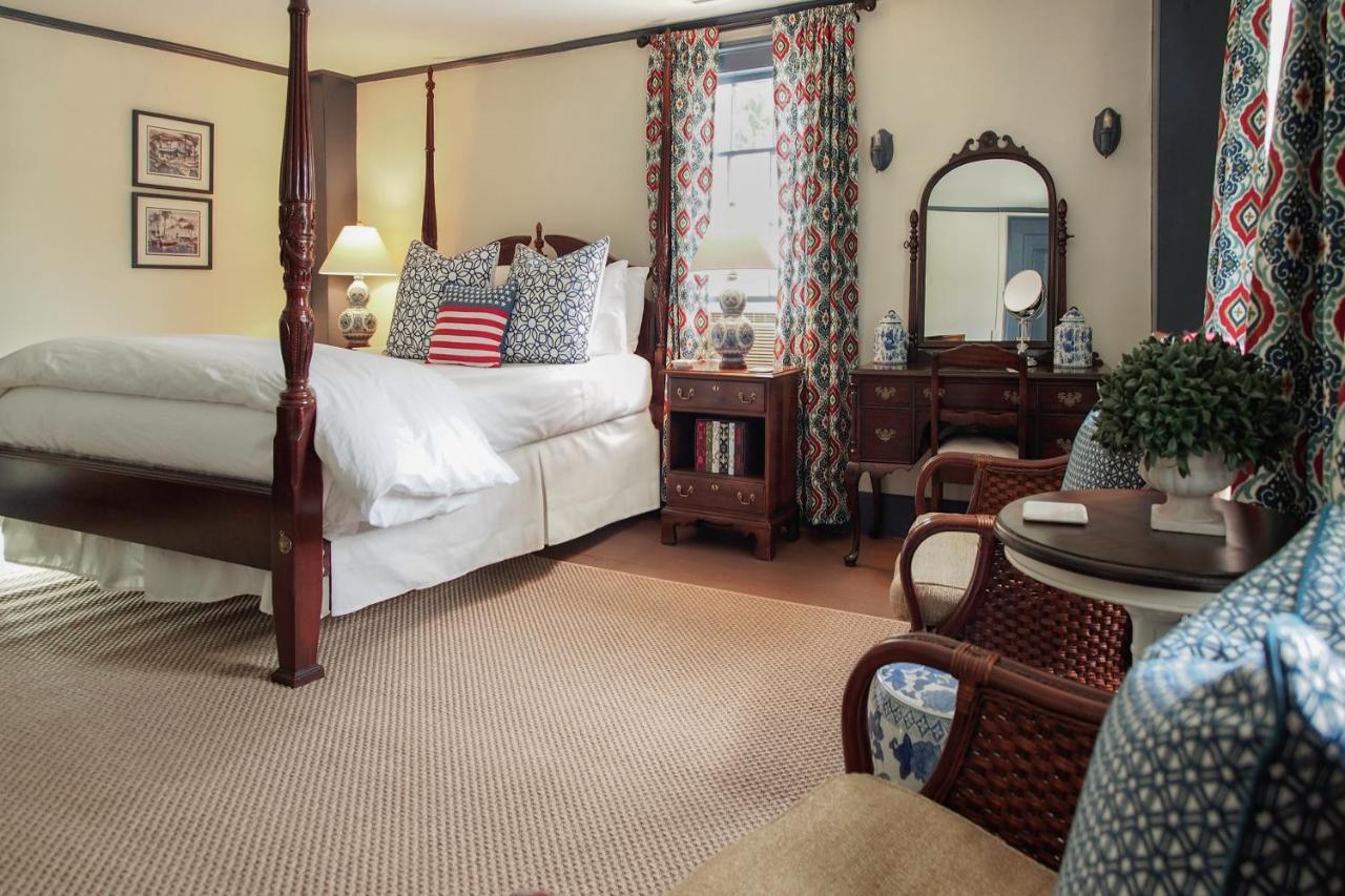 James Pharmacy Bed And Breakfast Олд-Сейбрук Экстерьер фото